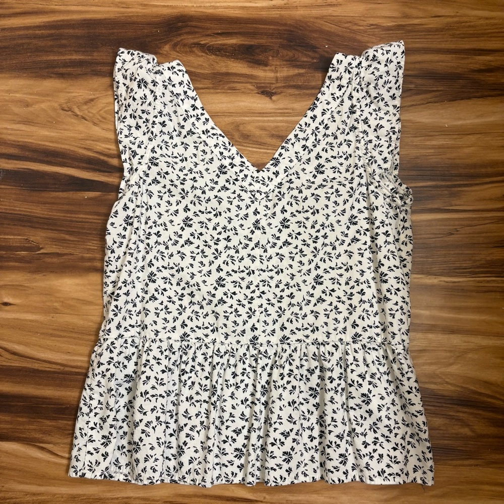LOFT Black and White Floral V-Neck Blouse